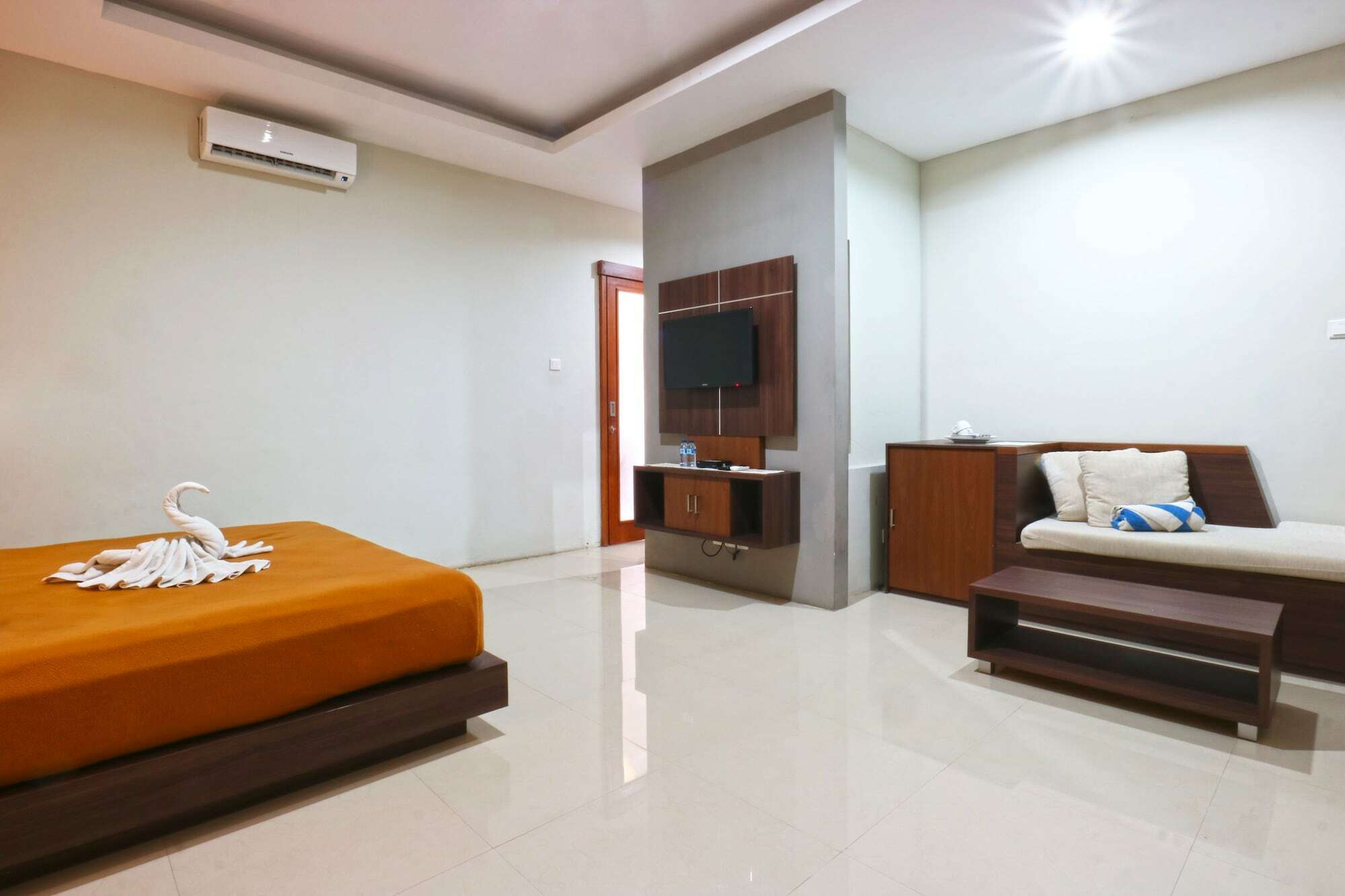 Raj Sindhu Sanur Apartment เดนปาซาร์ ภายนอก รูปภาพ