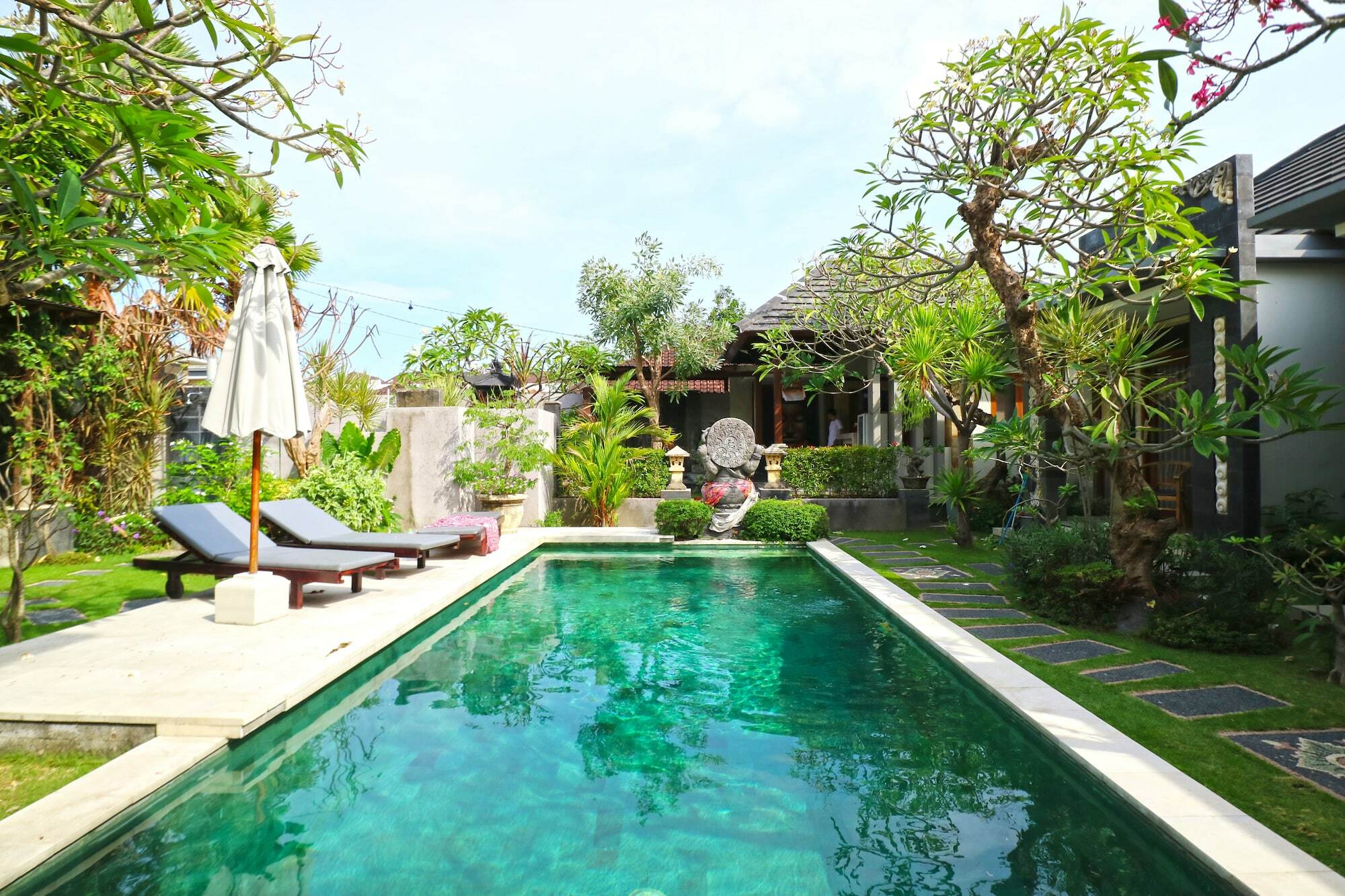 Raj Sindhu Sanur Apartment เดนปาซาร์ ภายนอก รูปภาพ