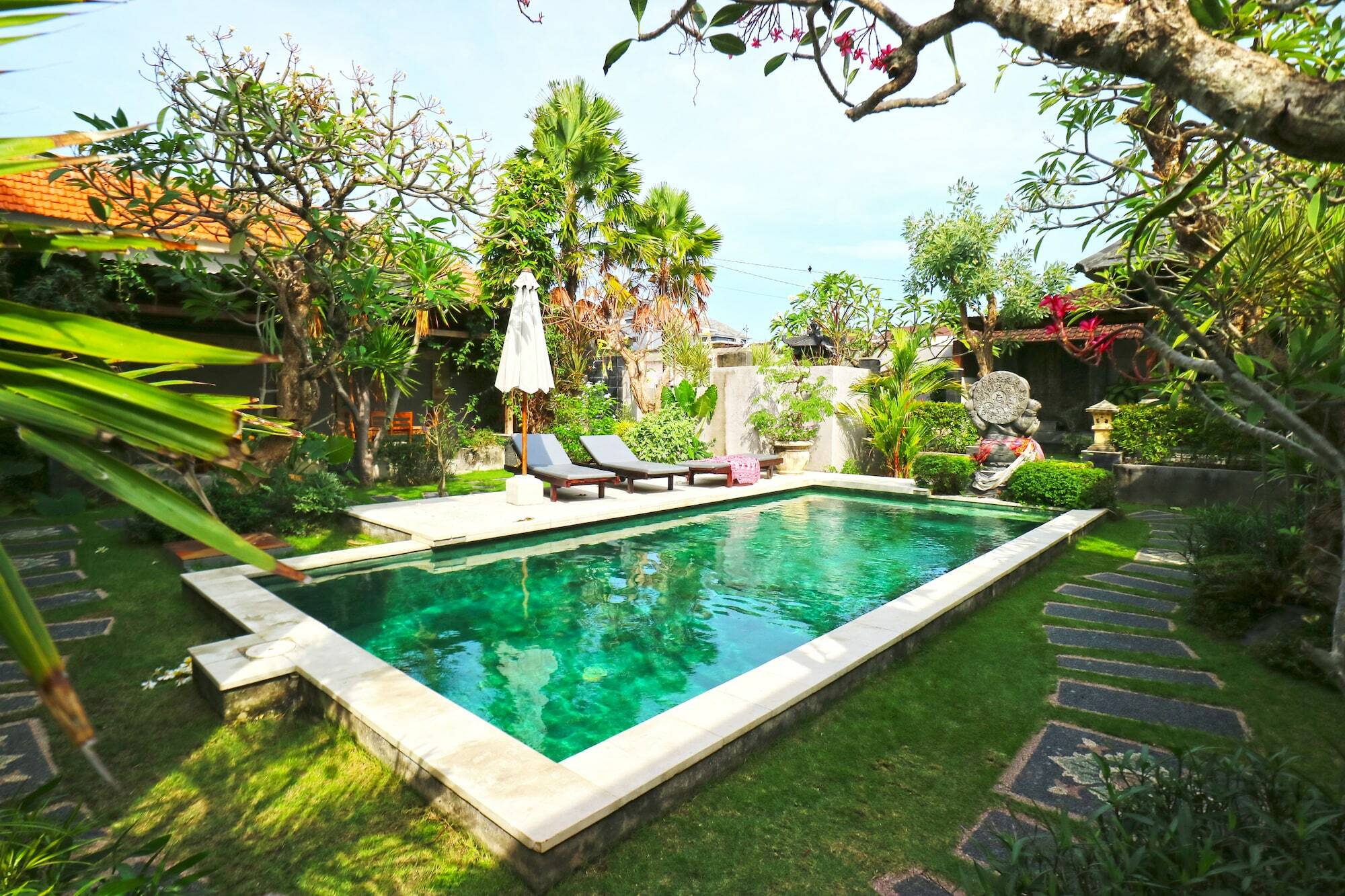 Raj Sindhu Sanur Apartment เดนปาซาร์ ภายนอก รูปภาพ